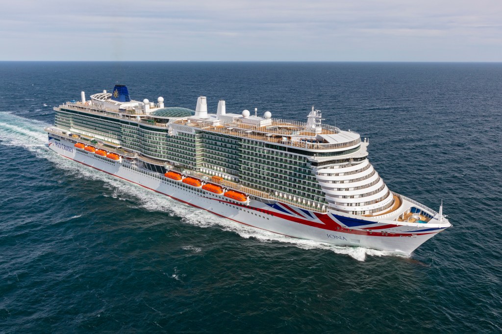 Gary Barlow to perform as P&O Cruises names new ship&nbsp;Iona.