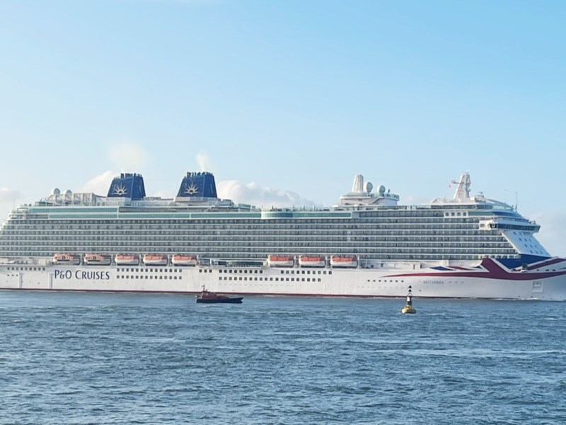 P&O Cruises Dress Code : What do you actually need to&nbsp;wear?