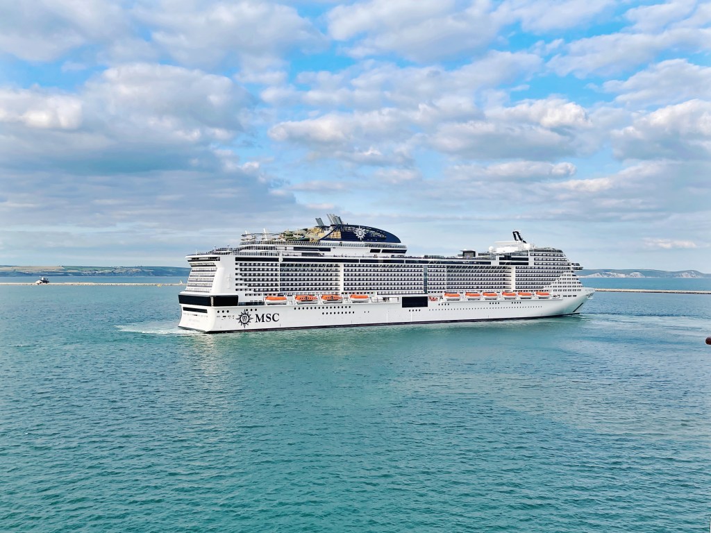 Pack it in! Brits’ packing Dilemmas&nbsp;revealed!